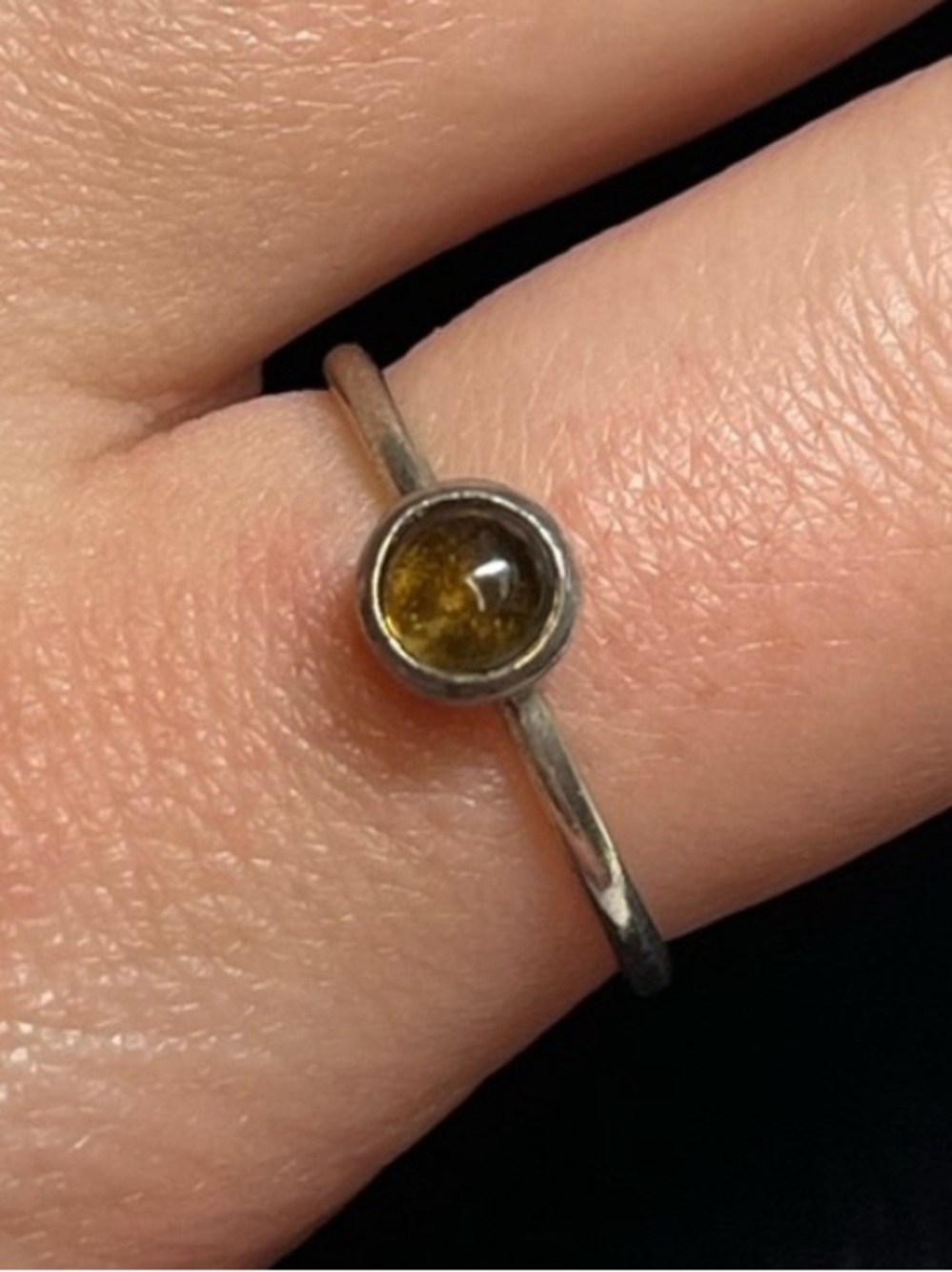 Dainty sterling silver ring. 925. Size 7.75